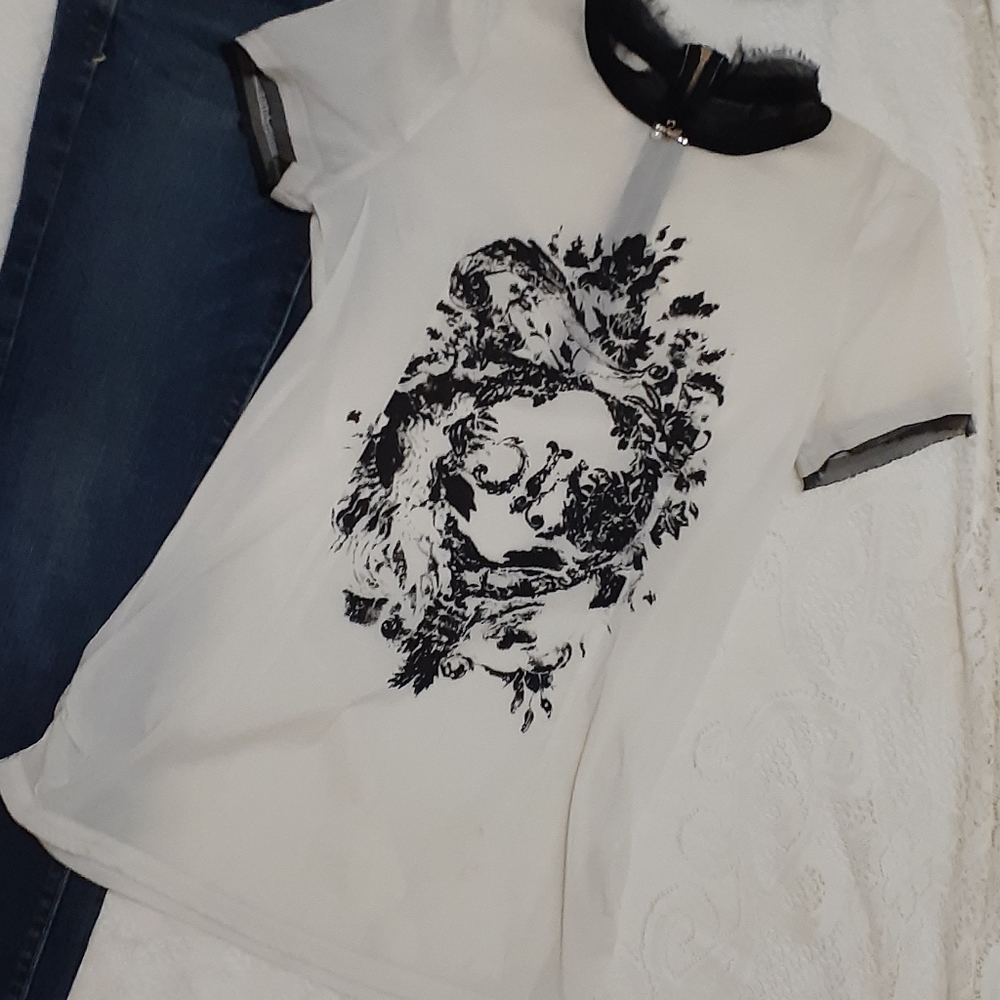 Frayed Collar Women's Blouse